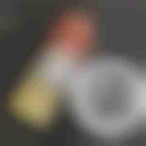 Blizgesį atkurianti odos ir medienos priežiūros priemonė | REVIVAPRO